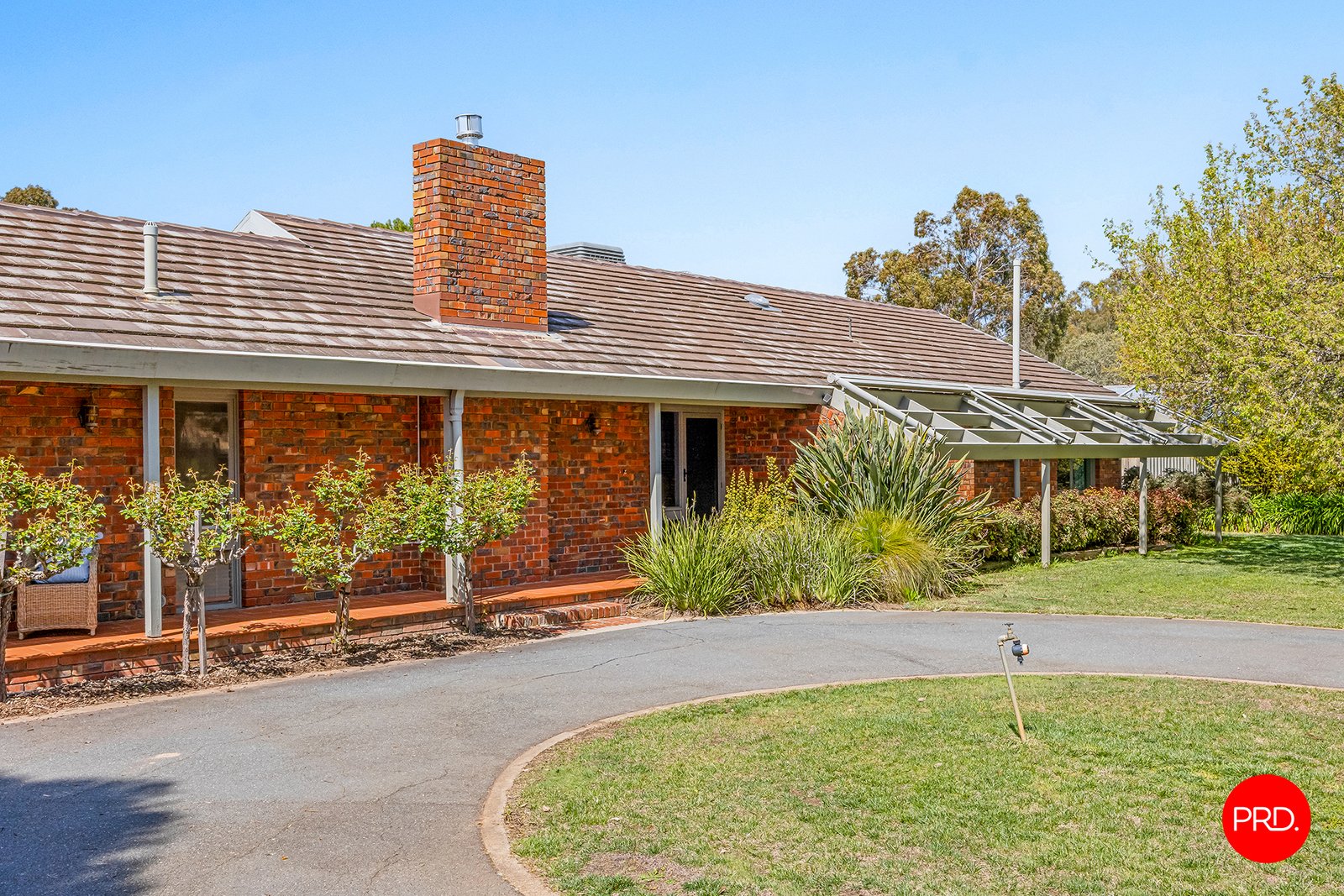 15 Dean Drive KIALLA 2