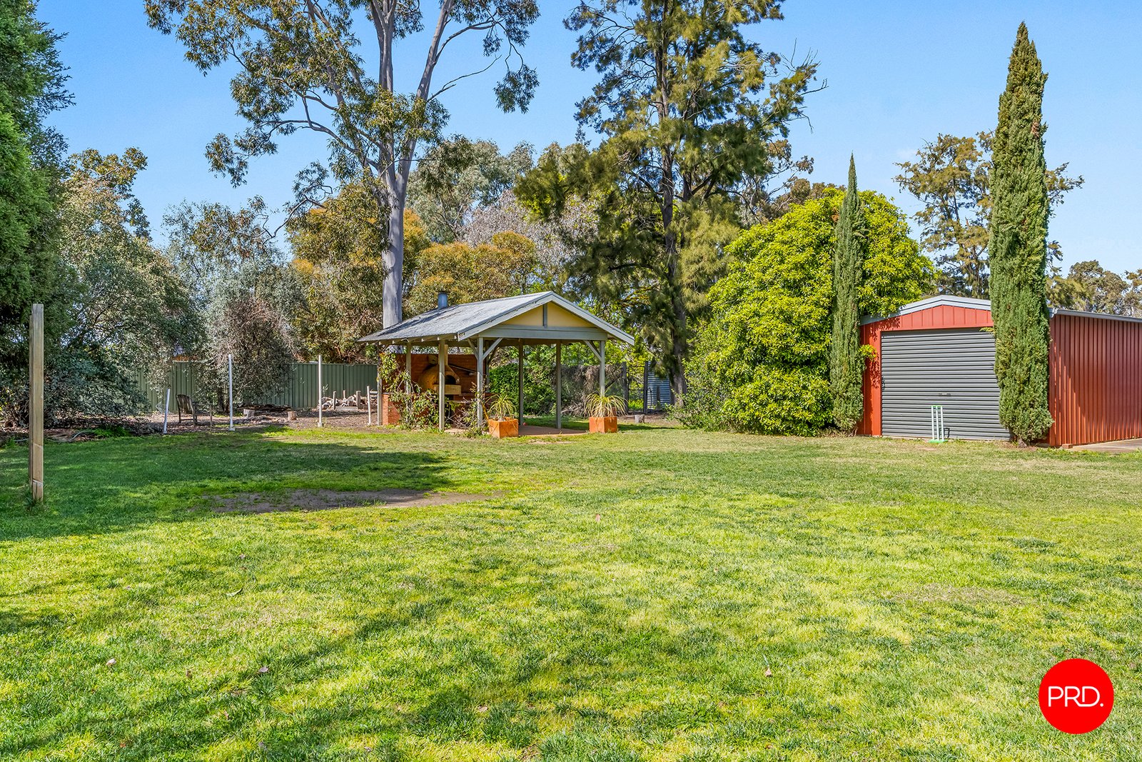 15 Dean Drive KIALLA 22