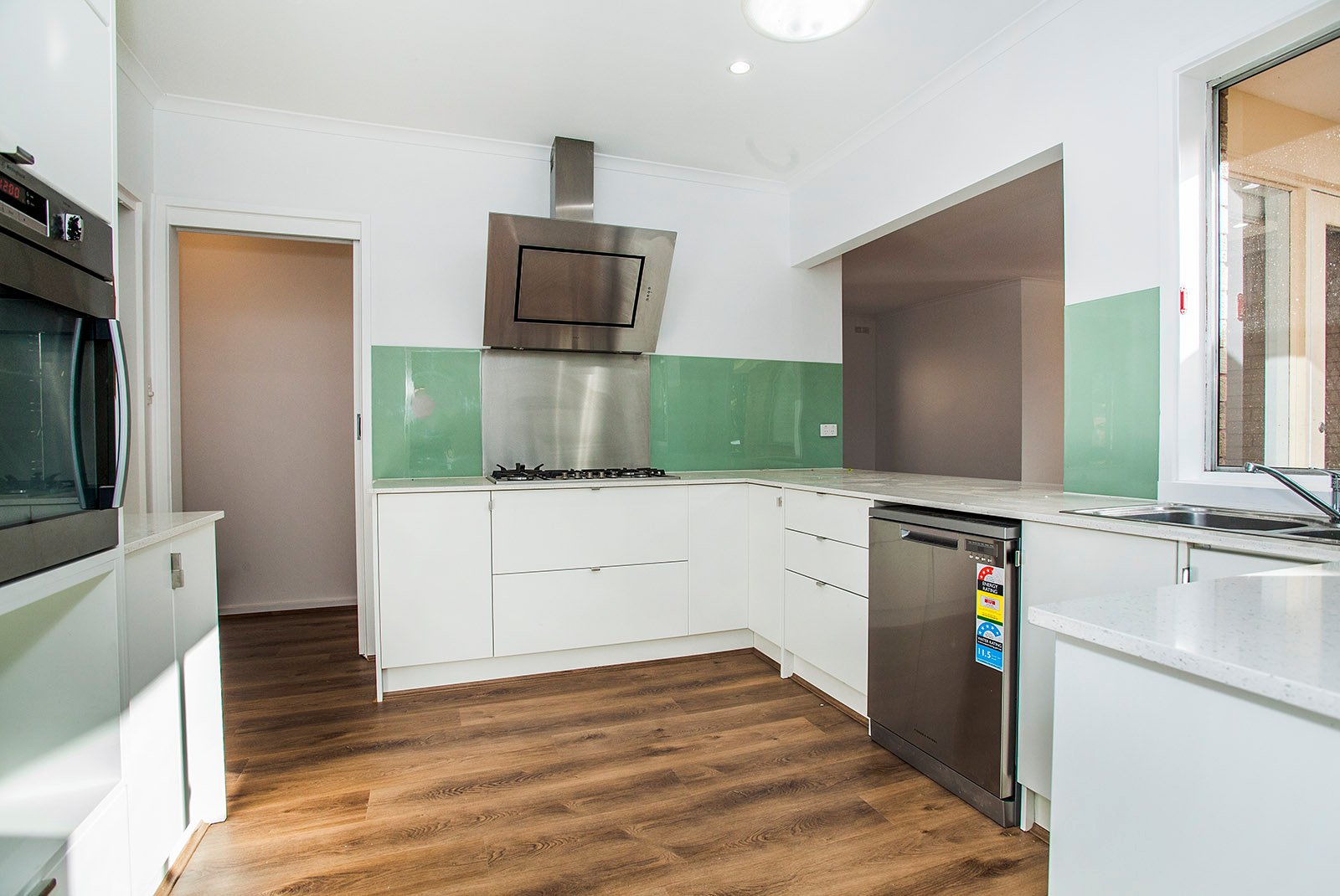 Real Estate and Property in 15 Dellfield Drive, Templestowe Lower, VIC