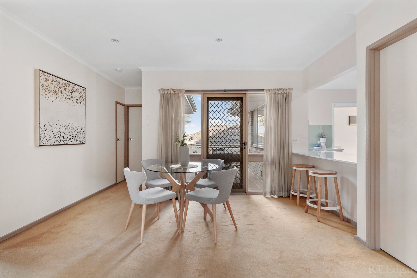 Real Estate and Property in 15 Dellfield Drive, Templestowe Lower, VIC