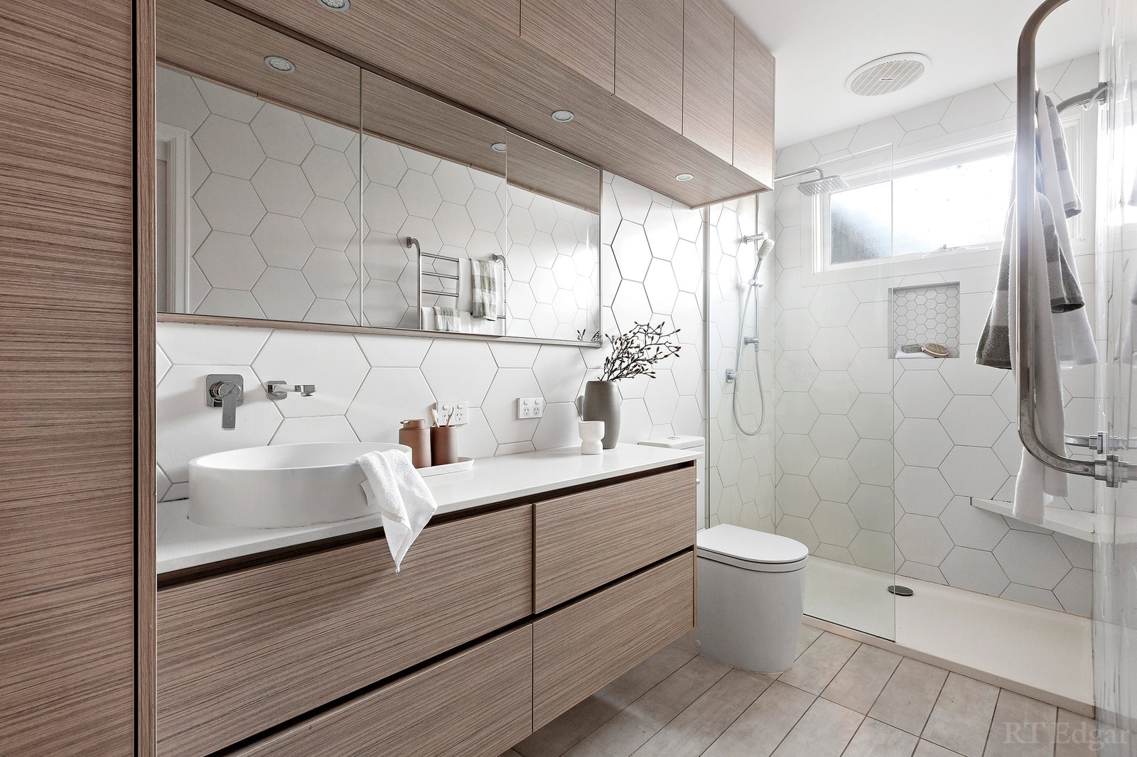 Real Estate and Property in 1/5 Denman Avenue, Glen Iris, VIC