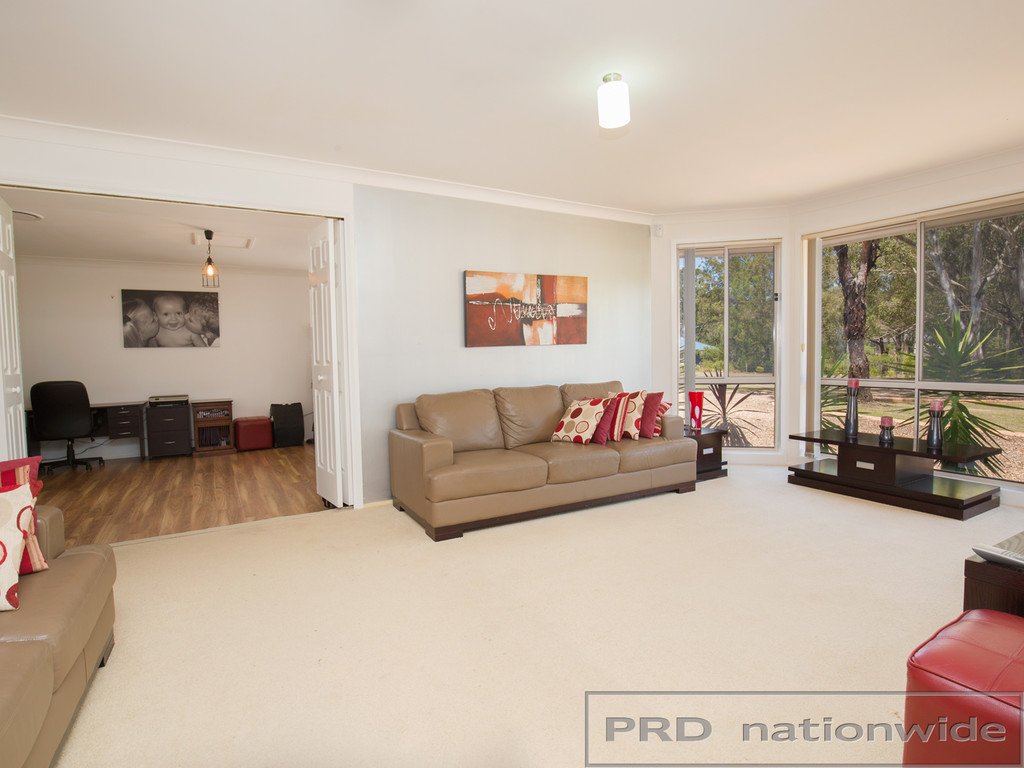 15 Diamantina Place WALLALONG 7