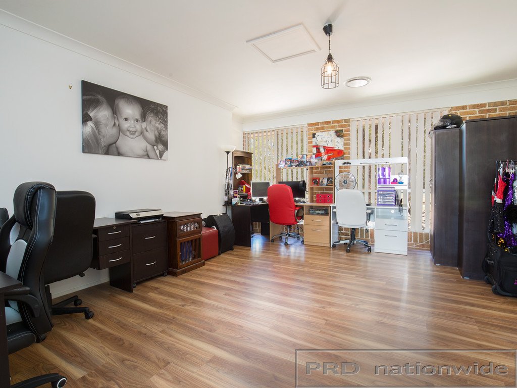 15 Diamantina Place WALLALONG 10