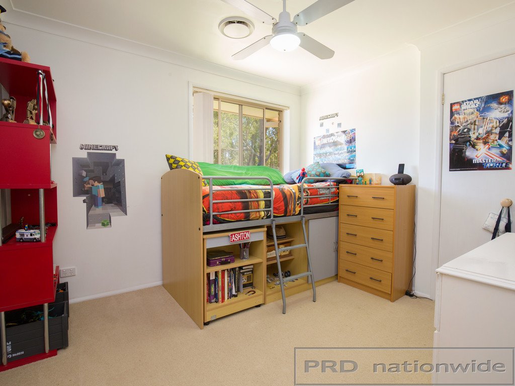 15 Diamantina Place WALLALONG 15