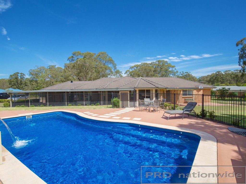 15 Diamantina Place WALLALONG 17