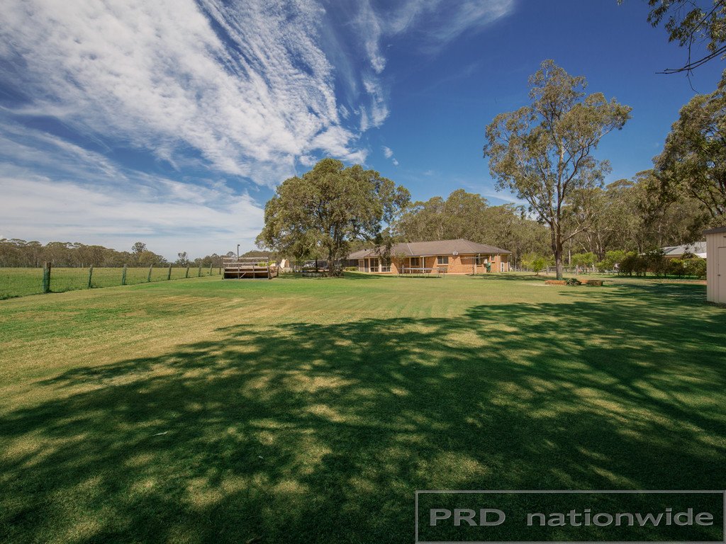 15 Diamantina Place WALLALONG 22