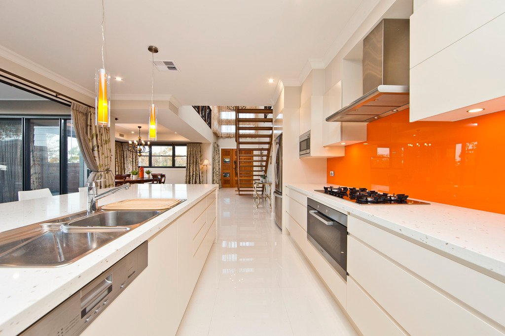 15 Dockside Avenue CORLETTE 15
