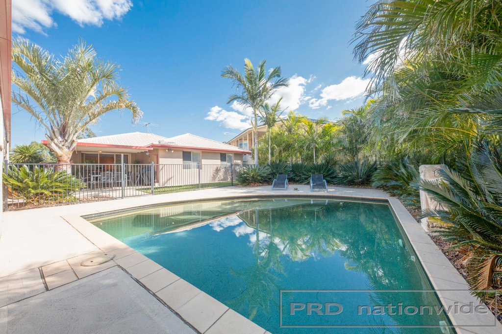 15 Drummond Ave  LARGS 1