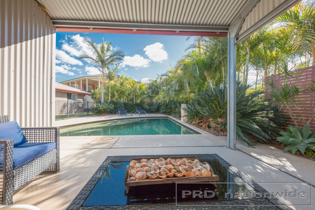 15 Drummond Ave  LARGS 14