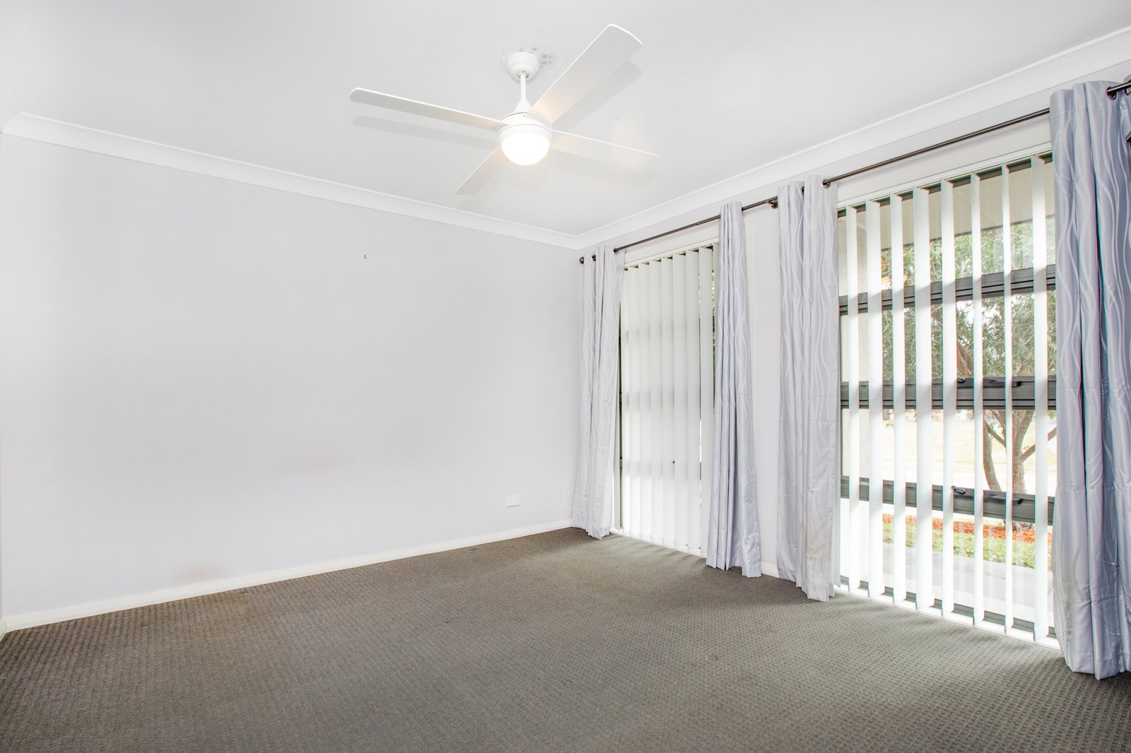 15 Dunnart Street ABERGLASSLYN 9
