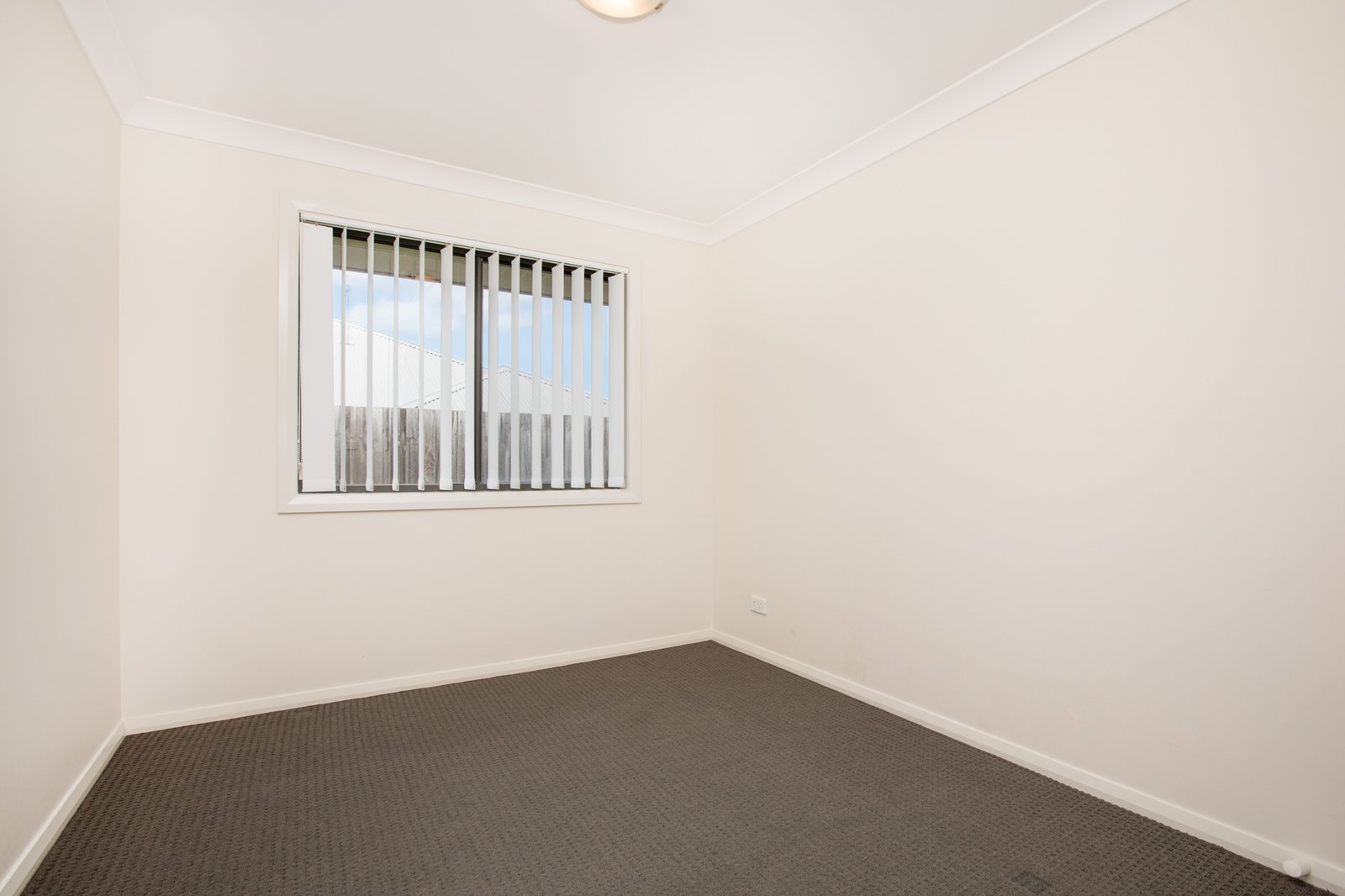 15 Dunnart Street ABERGLASSLYN 11