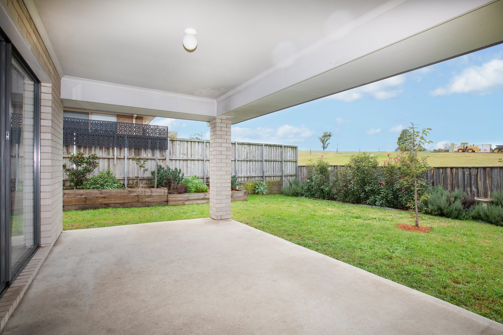 15 Dunnart Street ABERGLASSLYN 14