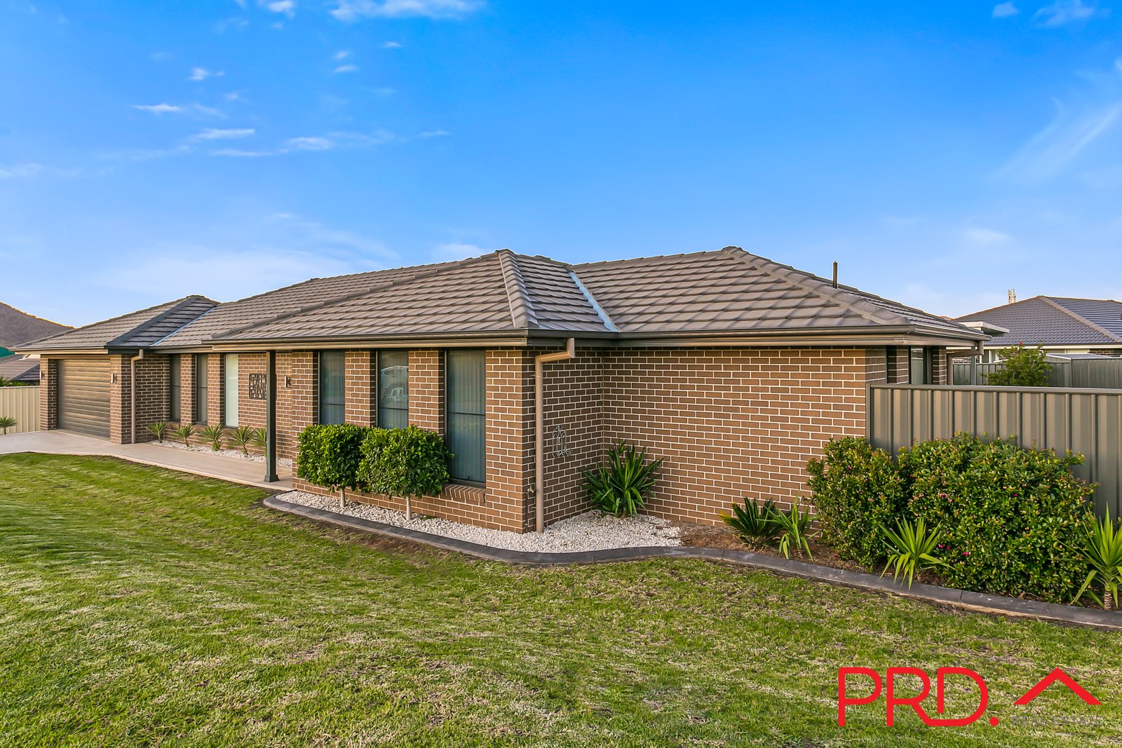 15 Eagle Avenue TAMWORTH 7