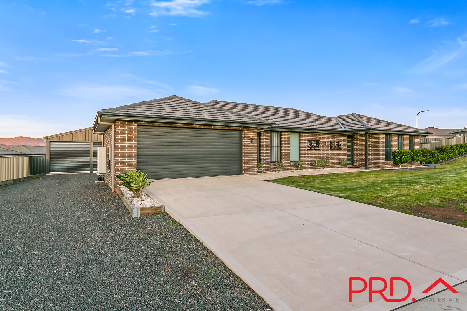 15 Eagle Avenue TAMWORTH 8