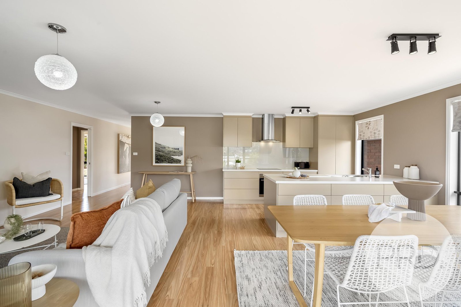 15 Eaves Court OLD BEACH 12