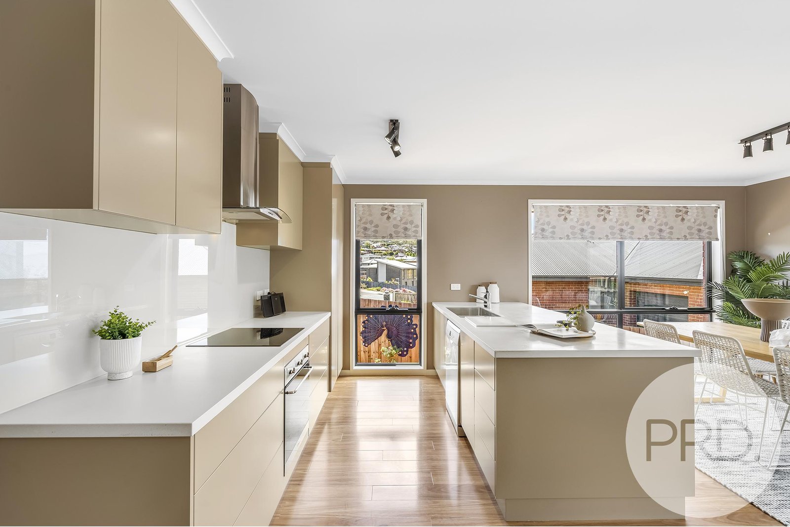 15 Eaves Court OLD BEACH 14