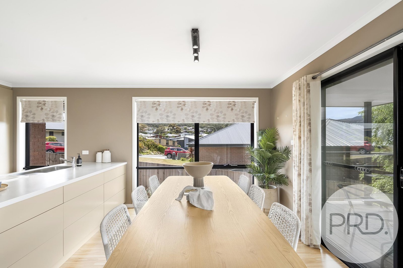 15 Eaves Court OLD BEACH 17