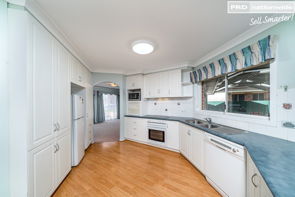 15 Elanora Place GLENFIELD PARK 3