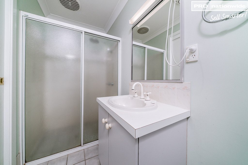 15 Elanora Place GLENFIELD PARK 13