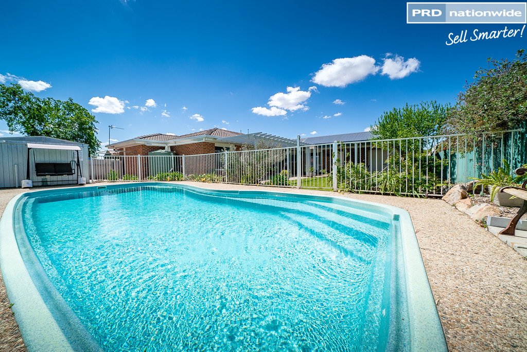 15 Elanora Place GLENFIELD PARK 17