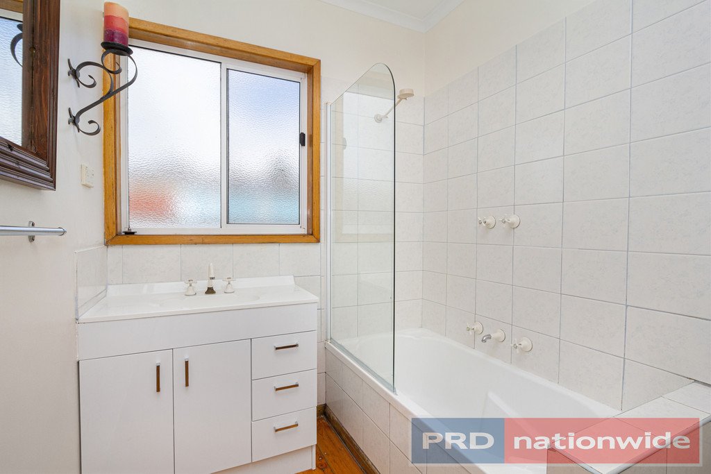 15 Elizabeth Road CRESWICK 9