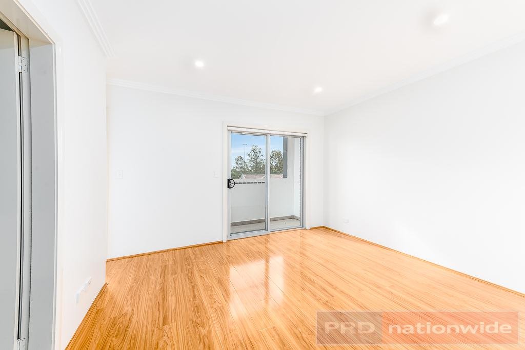 15 Enright Street EAST HILLS 4