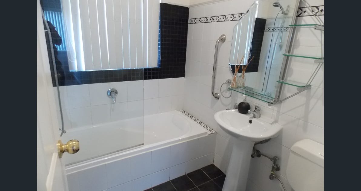 15 Epping Cl  Cambridge Park 3