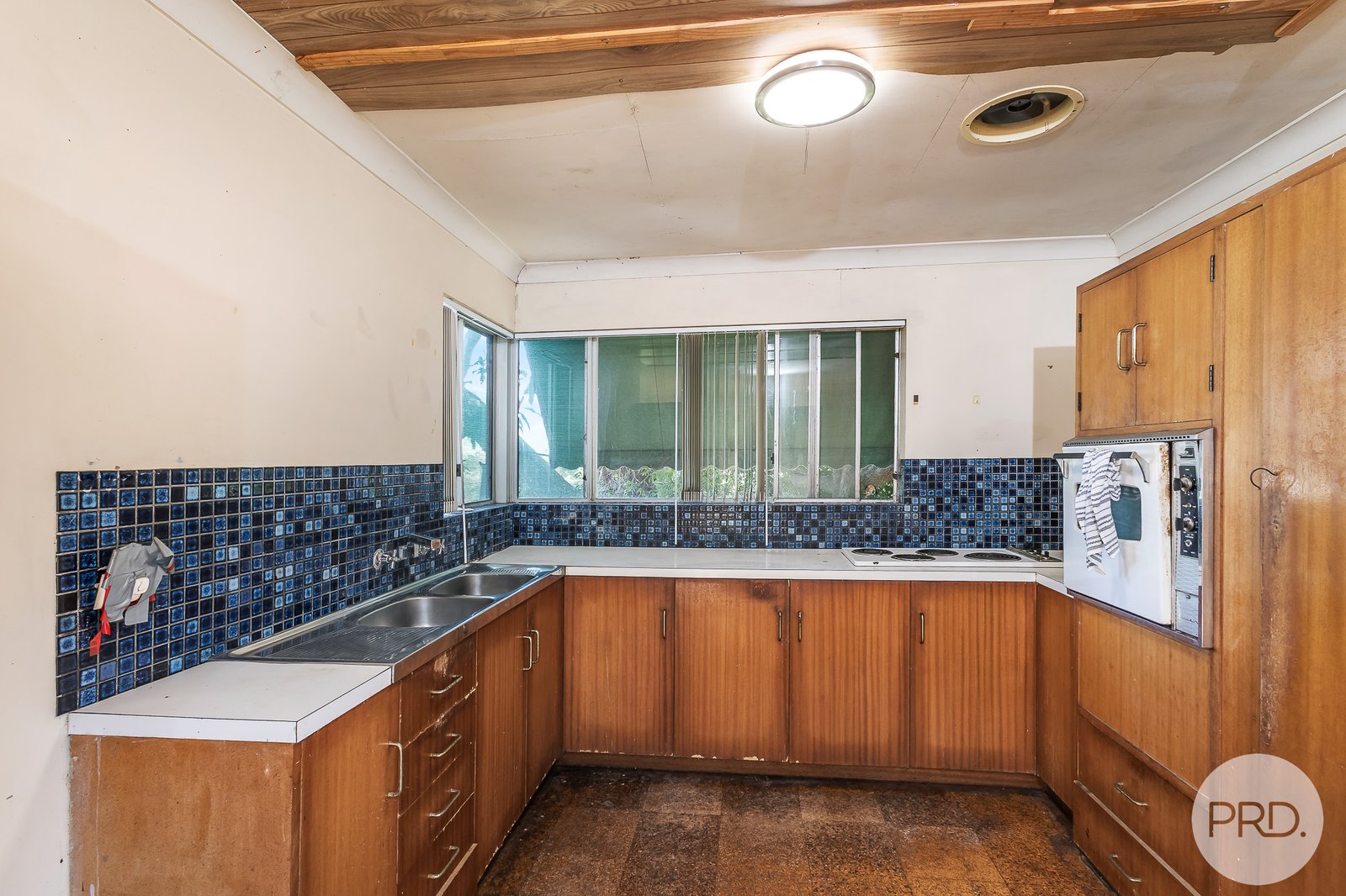 15 Essendene Road SHOAL BAY 7