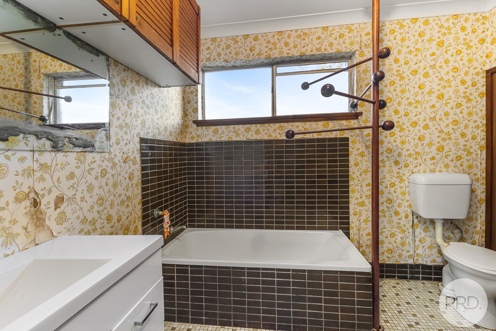15 Essendene Road SHOAL BAY 10