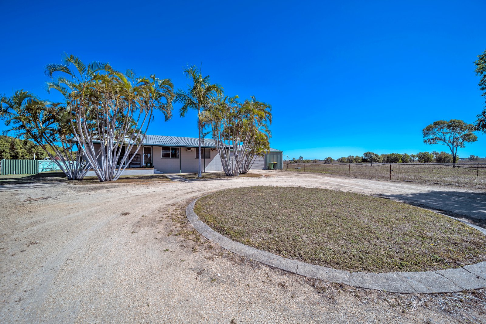 15 Eyles Road BOWEN 27