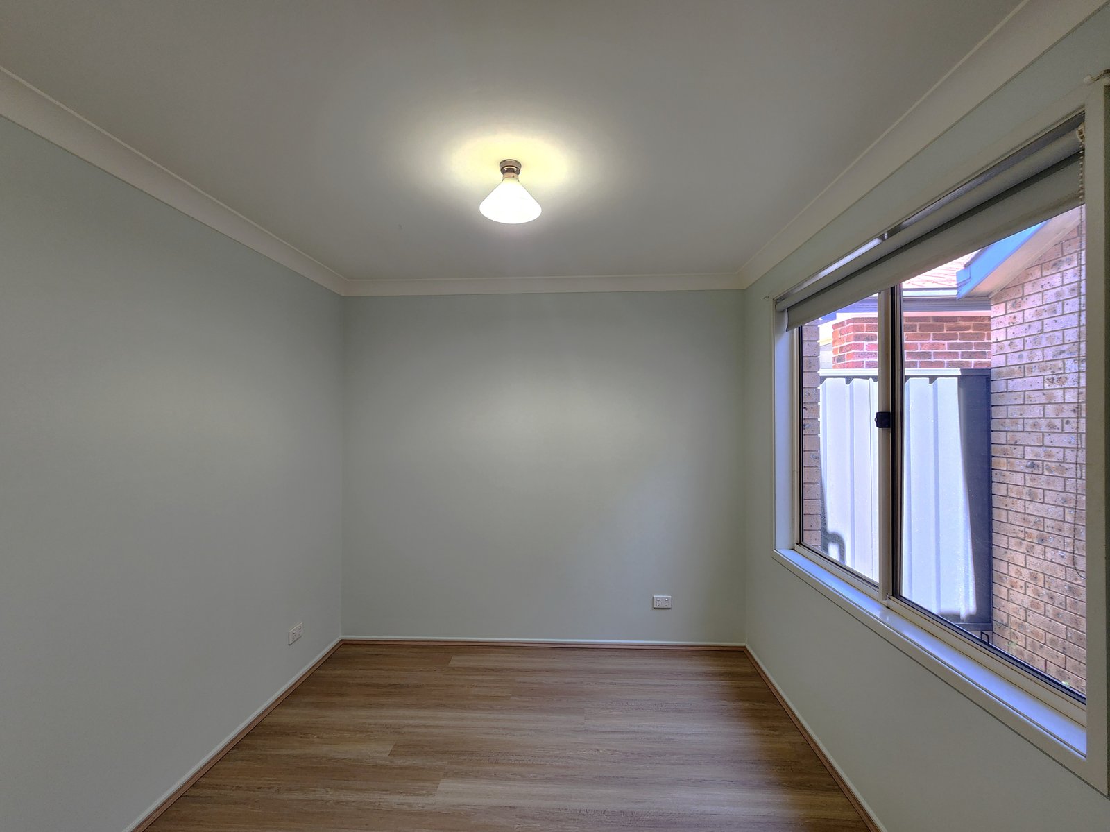 15 Farnborough Cct  WATTLE GROVE 6