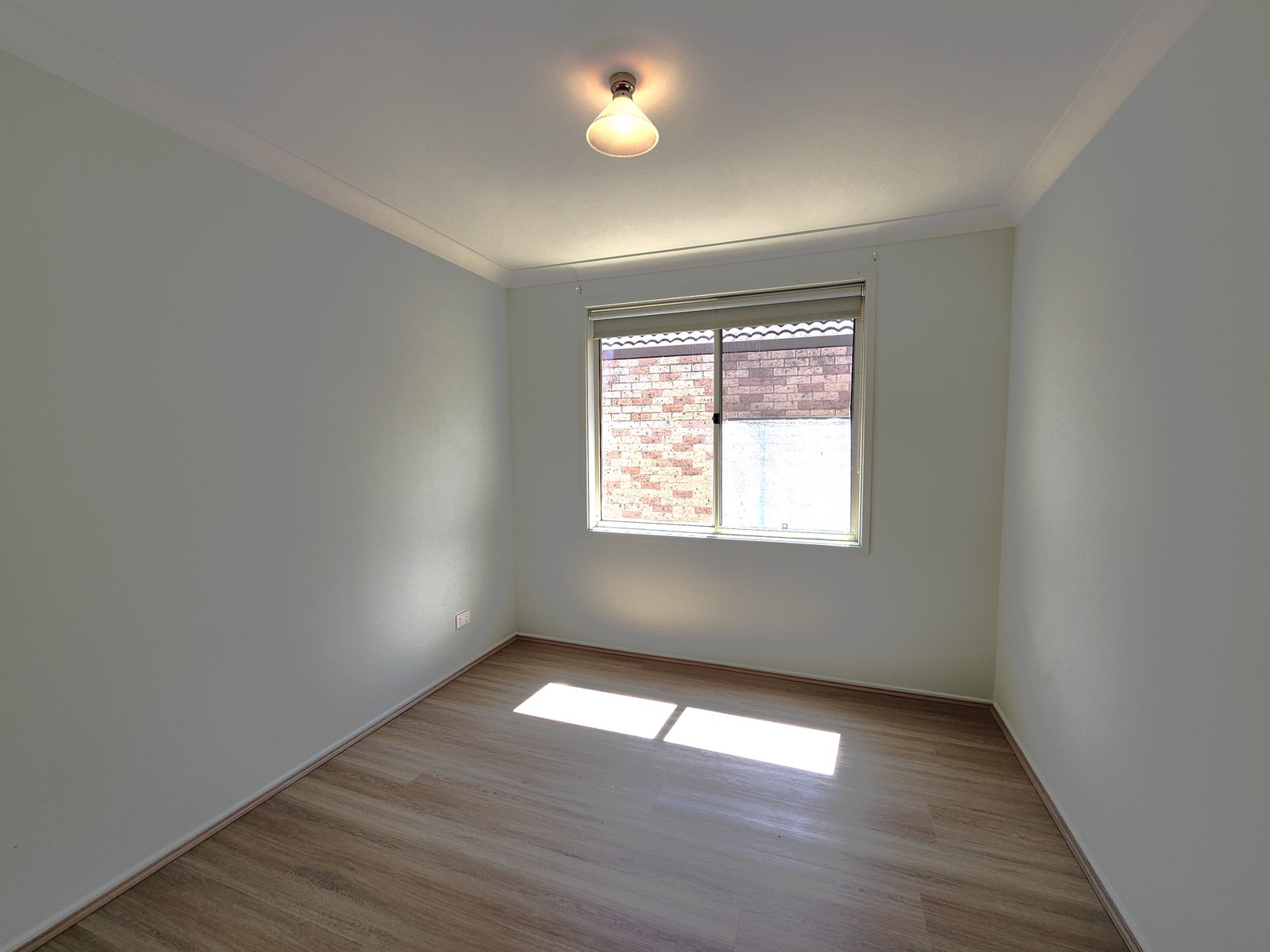 15 Farnborough Cct  WATTLE GROVE 7