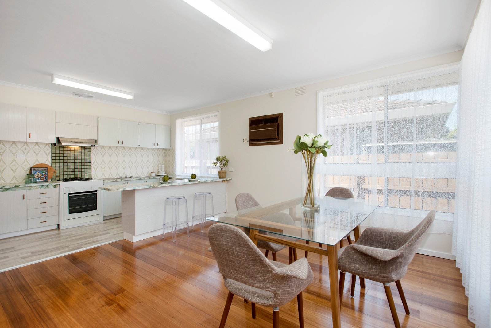 Gallery: 15 Faye Street