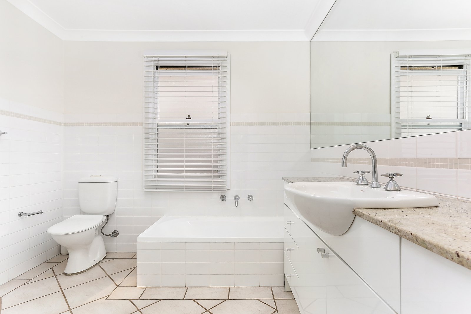 15 Figtree Avenue RANDWICK 5