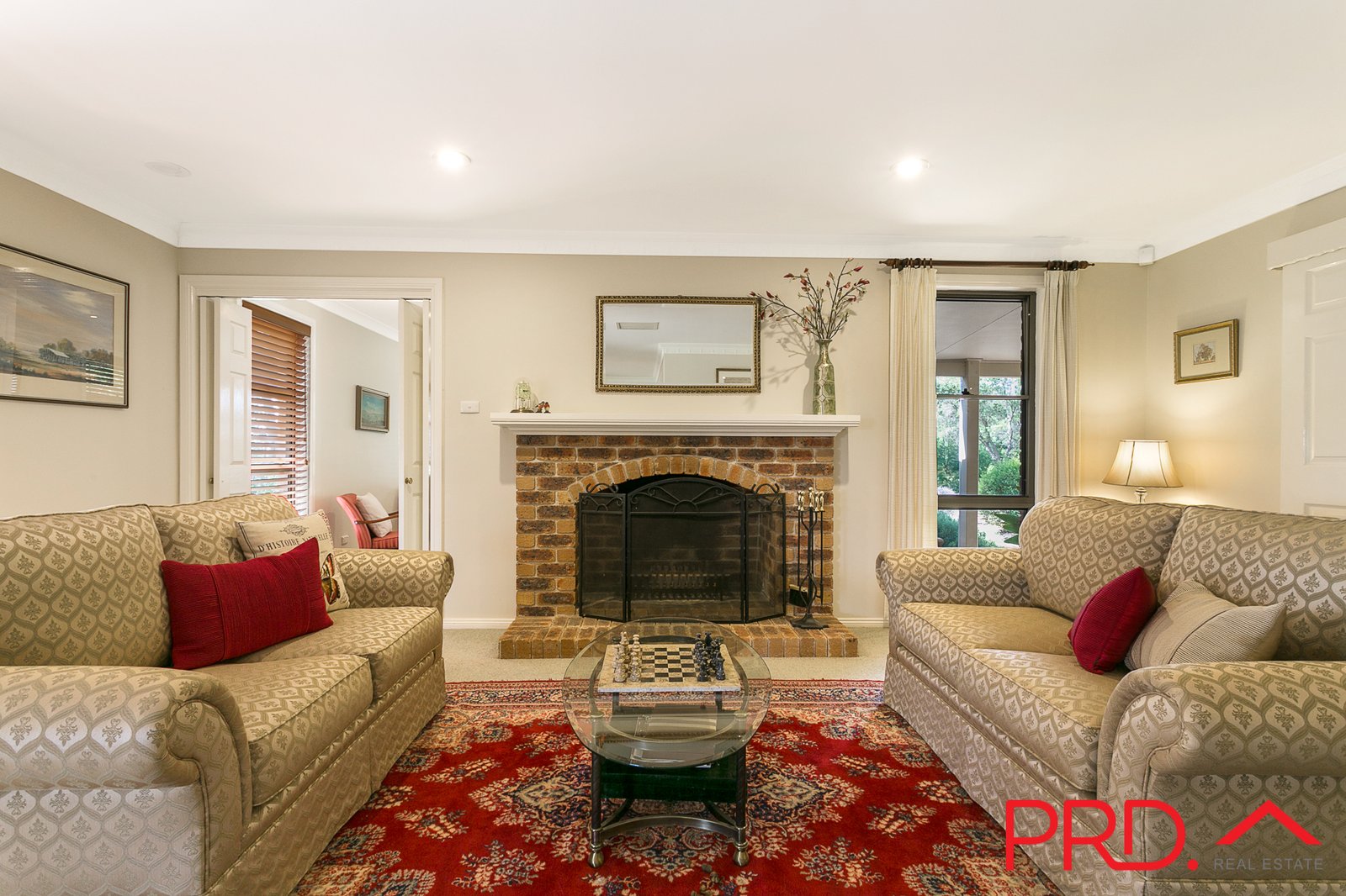 15 Fiona Drive TAMWORTH 7