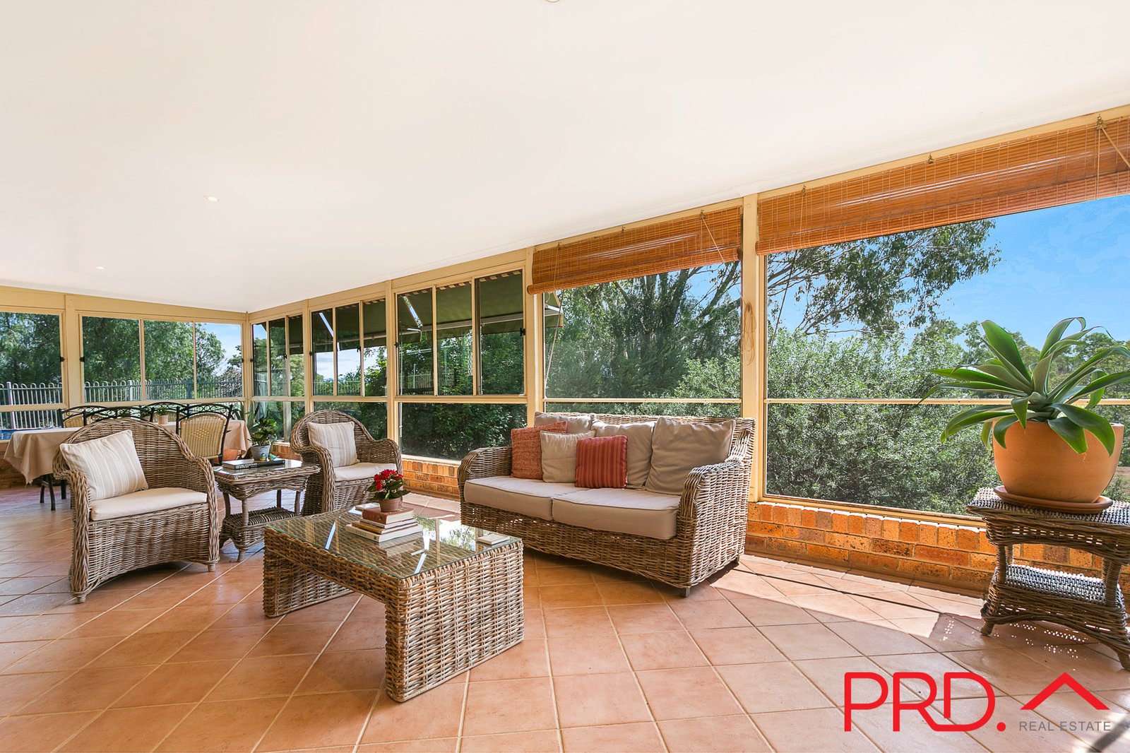 15 Fiona Drive TAMWORTH 10