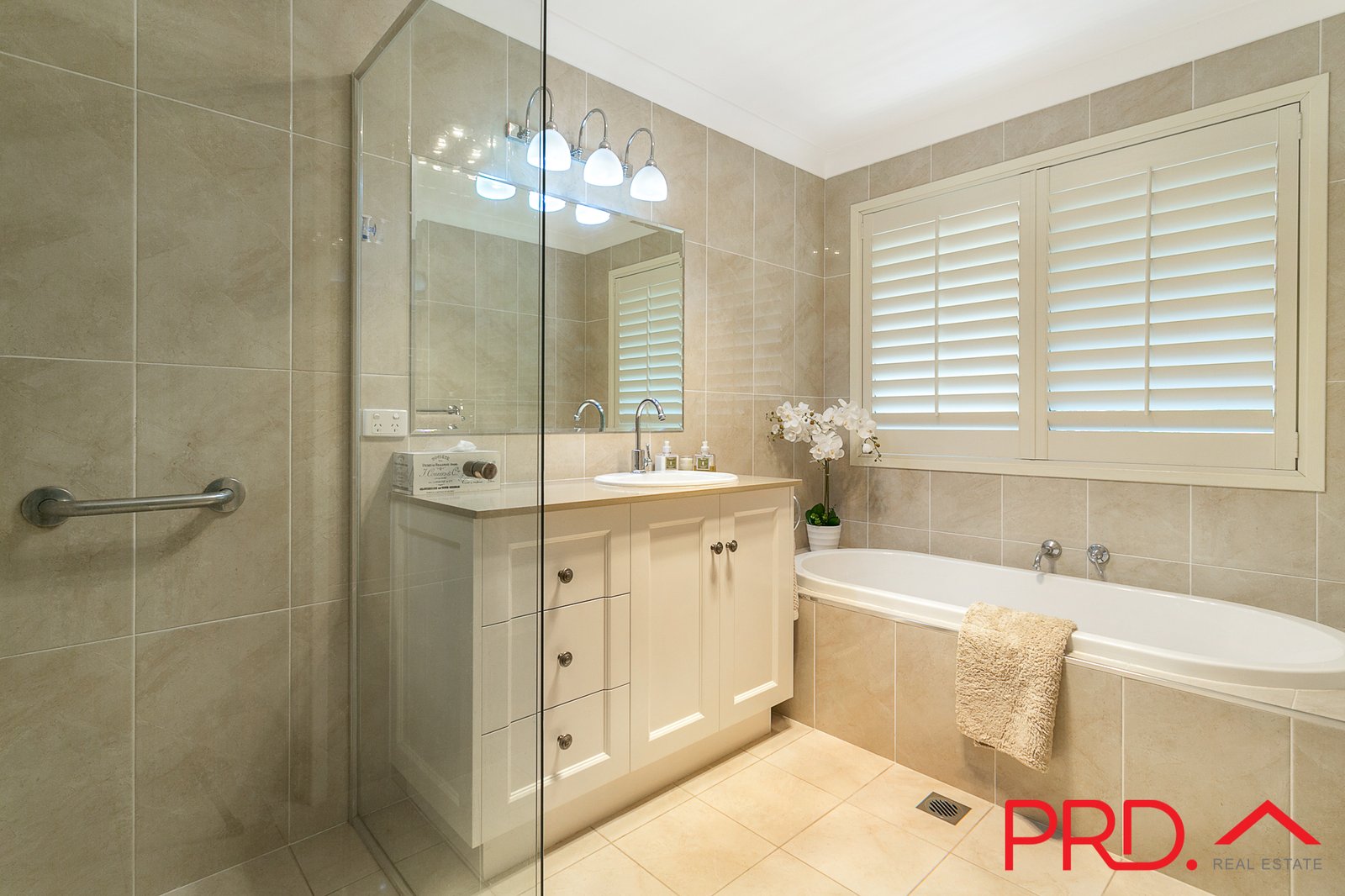 15 Fiona Drive TAMWORTH 21