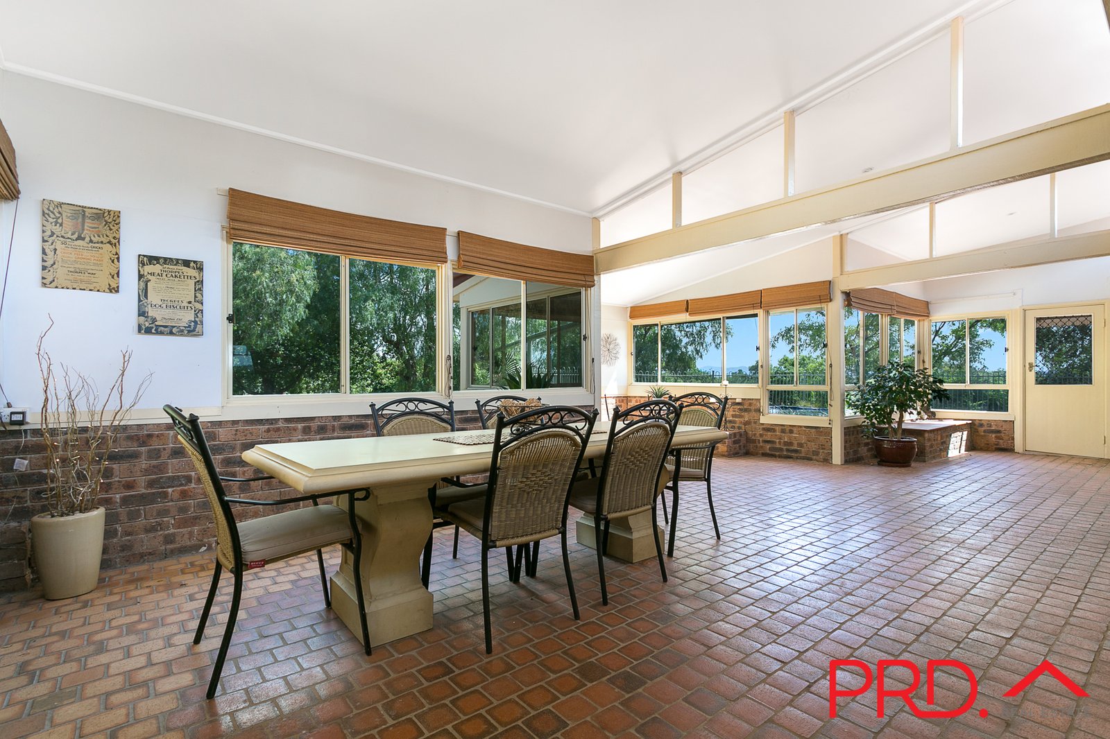 15 Fiona Drive TAMWORTH 23