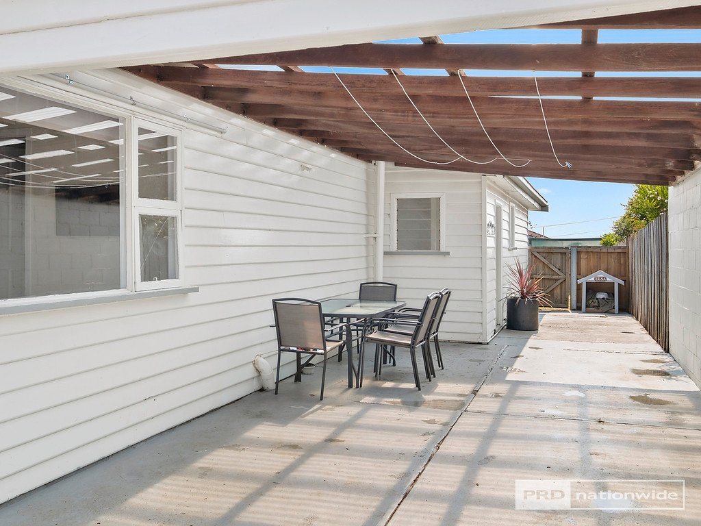 15 First Avenue MIDWAY POINT 15