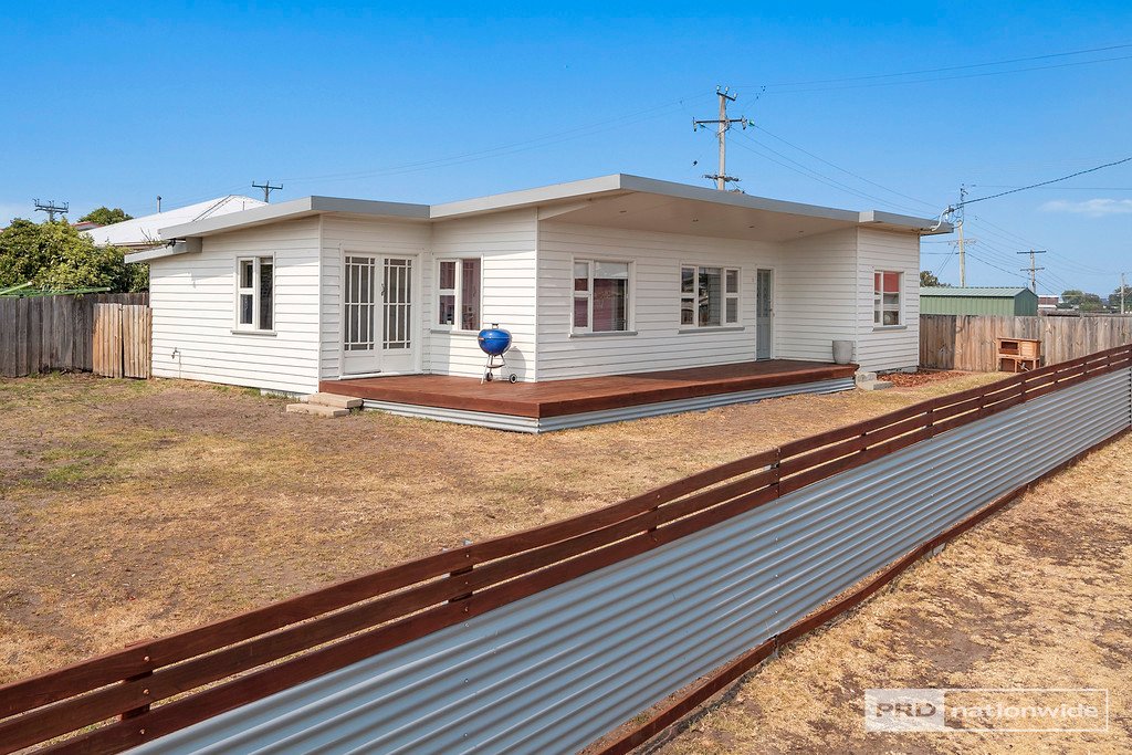 15 First Avenue MIDWAY POINT 26