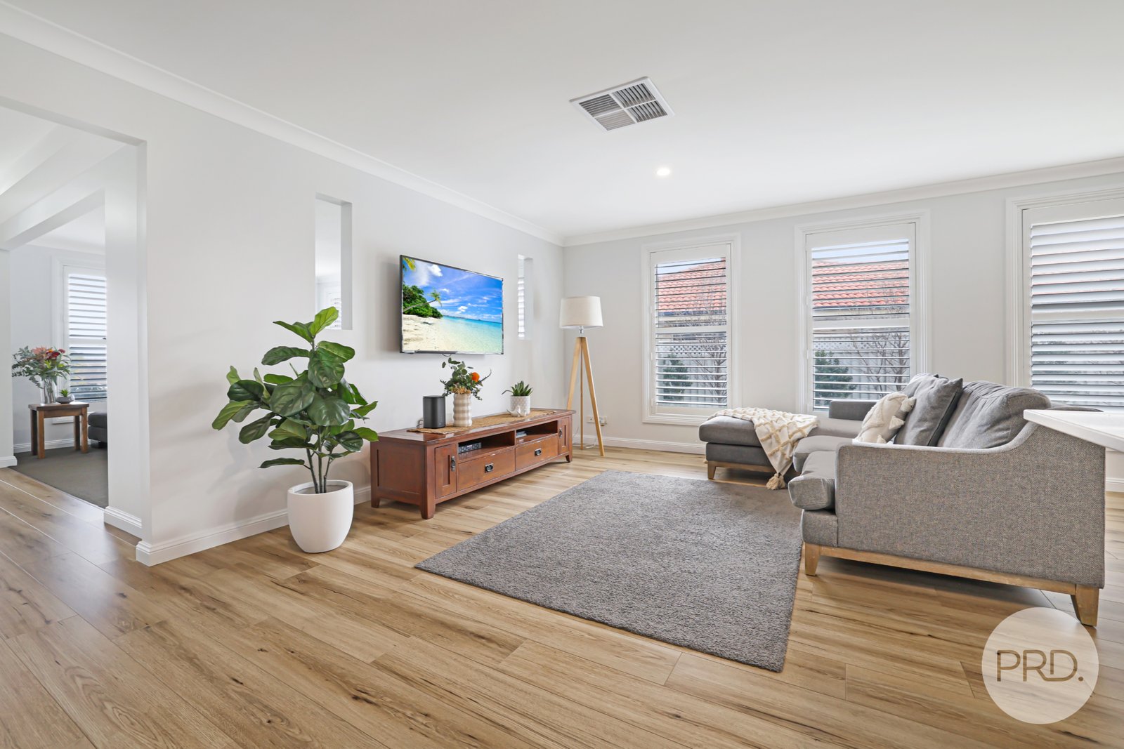 15 Fishermans Place TAMWORTH 9