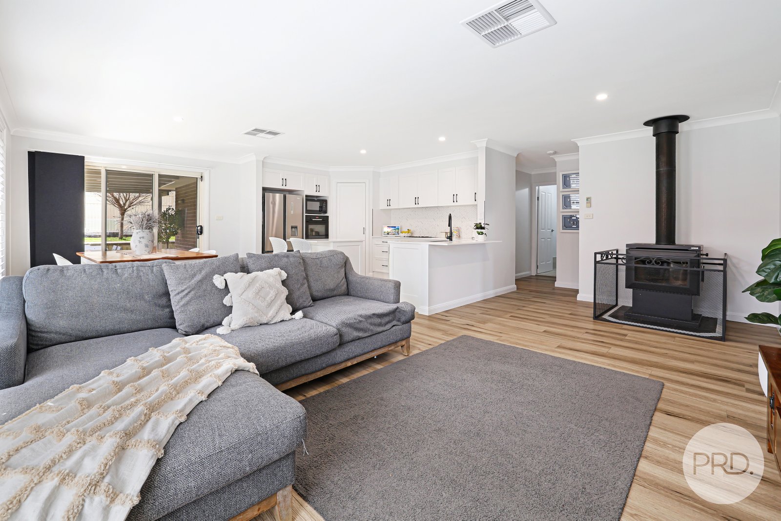 15 Fishermans Place TAMWORTH 17