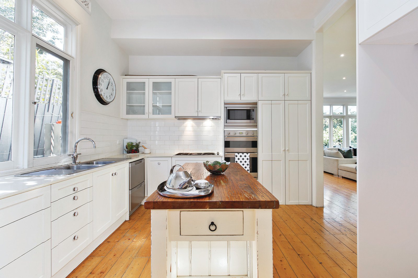 15 Florence Road, Surrey Hills, VIC