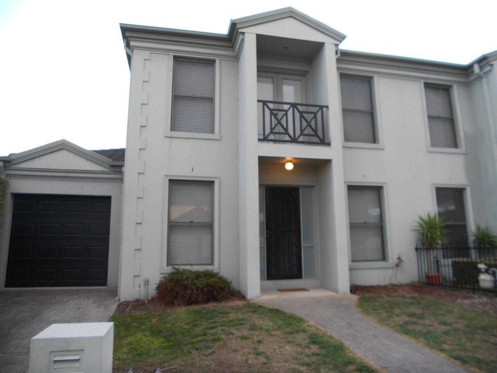 15 Fore Street LAKE WENDOUREE 1