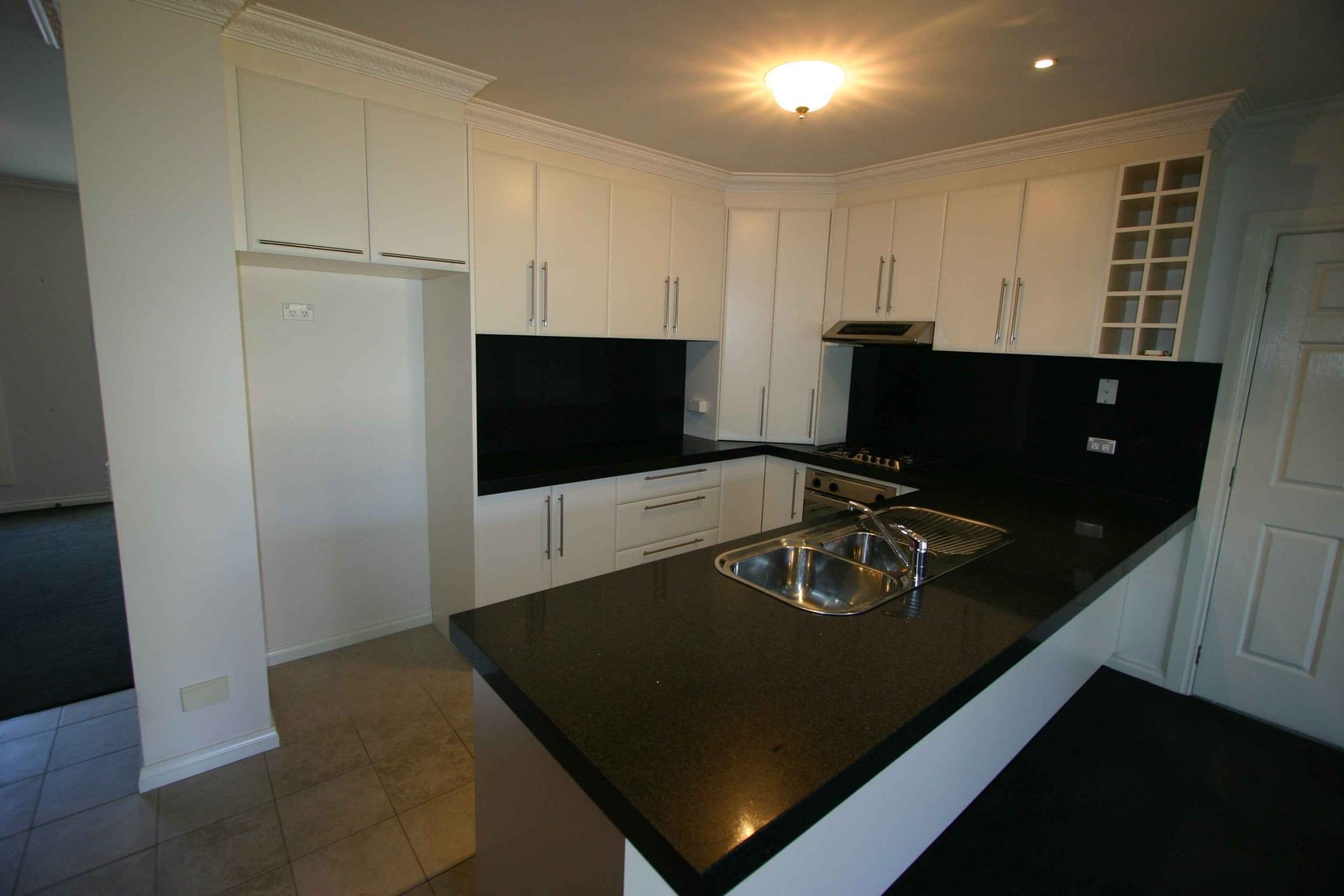 15 Fore Street LAKE WENDOUREE 2