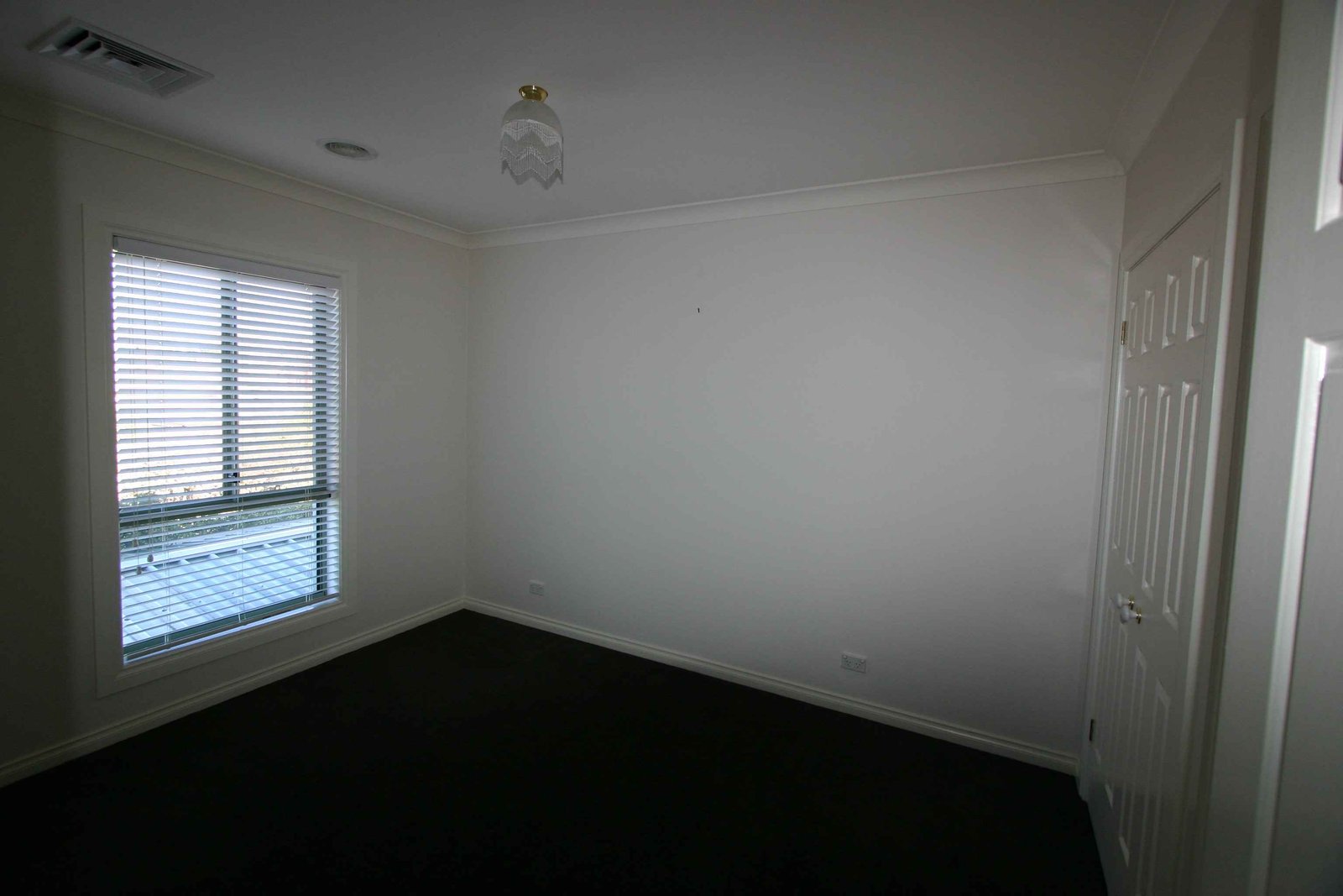 15 Fore Street LAKE WENDOUREE 8