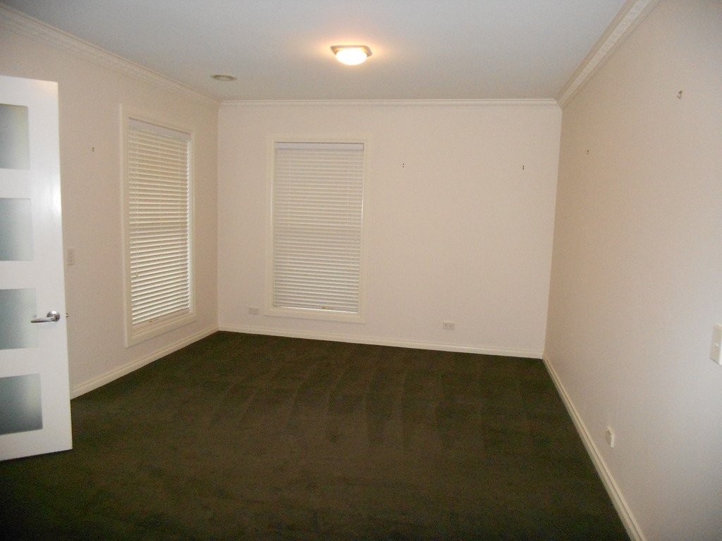 15 Fore Street LAKE WENDOUREE 12