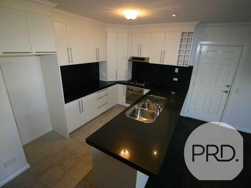 15 Fore Street LAKE WENDOUREE 2