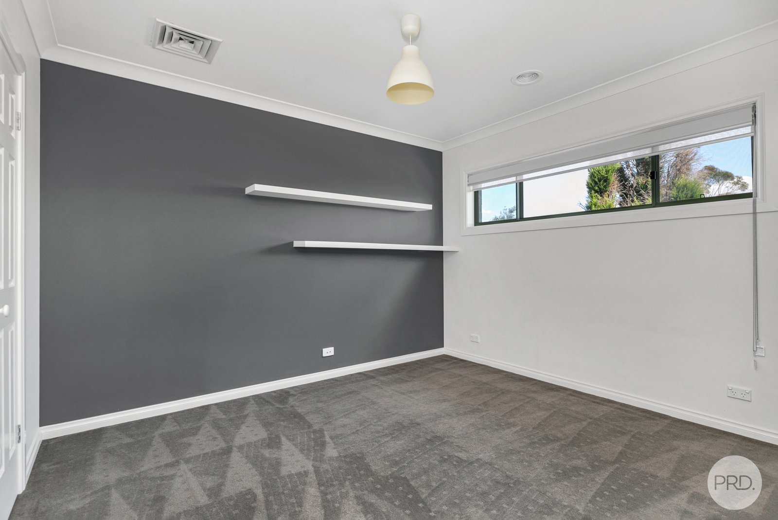 15 Fore Street LAKE WENDOUREE 9