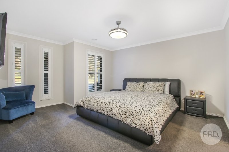 15 Forest Drive THURGOONA 8